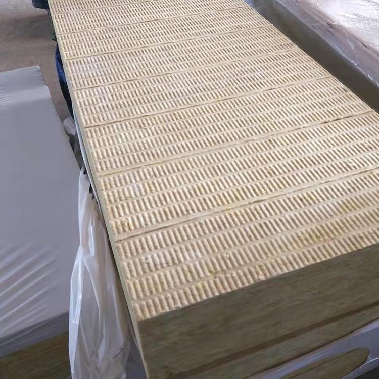 外墻巖棉板施工是干掛還是膠貼